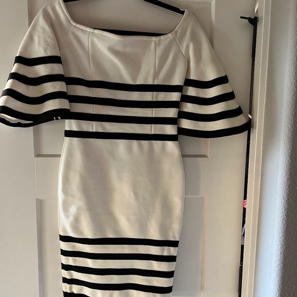 BANDAGE DRESS - Picture 1 of 4